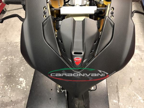 Carbonvani - Ducati Panigale V4 / S / R / Speciale Carbon Fiber Instrument Cover Carbonvani - Ducati Panigale V4 / S / R / Speciale Carbon Fiber Instrument Cover